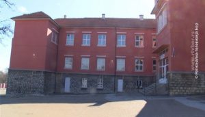 18042021_Skole_Branko_i_Vuk_spolja_prazna_dvorista_vtr_off_17_2.mpg.Still001