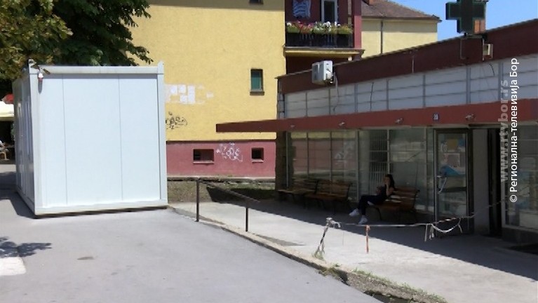 29062021_vakcinacija_i_epidemija_-_Dejan_Grad_ljudi_vrucina_29_6_2021__vtr_off.mpg.Still001