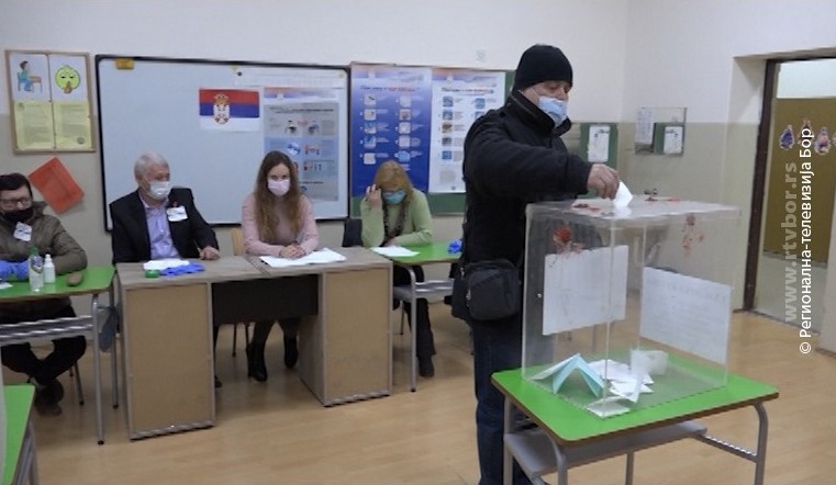 16012022_referendum_glasanje_Bor