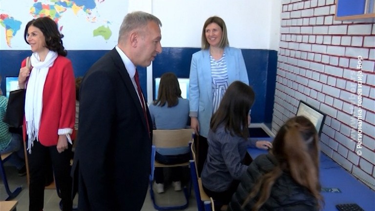 12042022_Ekonomska_skola_vtr_off_12_4.mpg.Still001