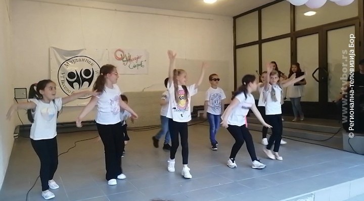 2162023_Igrom_i_pesmom_do_raspusta_MAJDANPEK