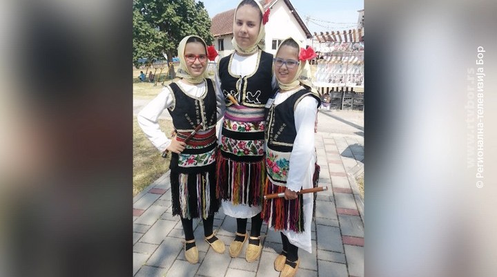 2772023_frulasice