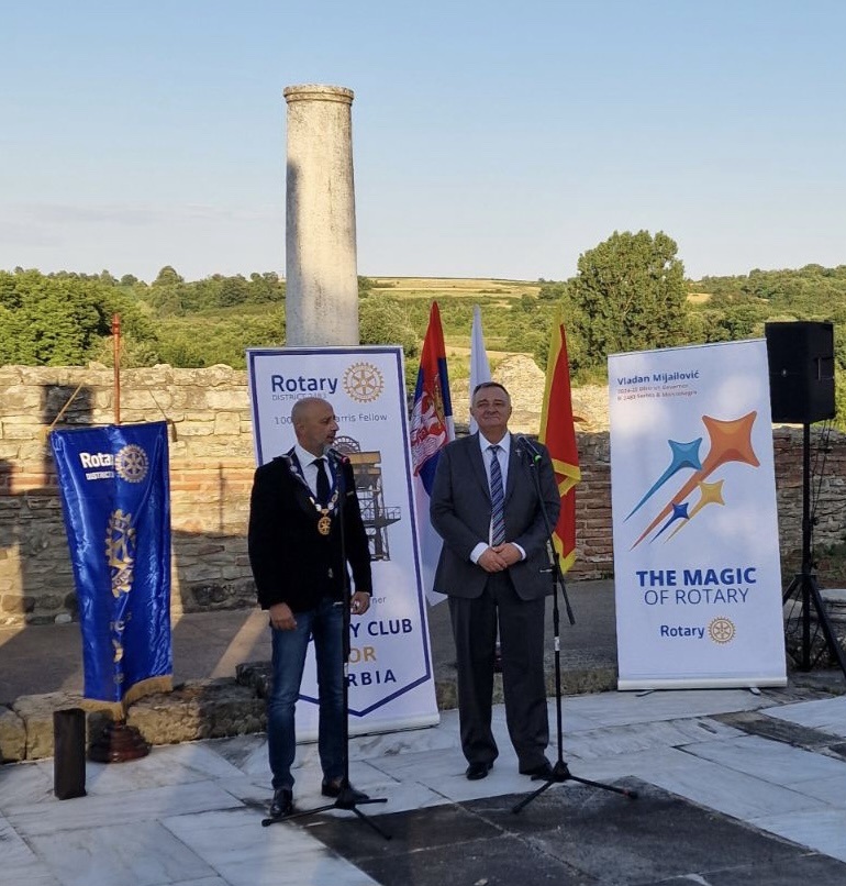 Foto svečanost Radojičić i Mijailović