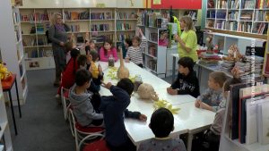 11102025_deca_bibliotela