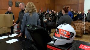 1612026_dodela_kaciga_i_sedista